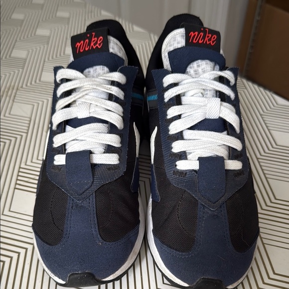Nike Air Max Pre-Day Black &Midnight Blue Athletic Shoes - Picture 2 of 9